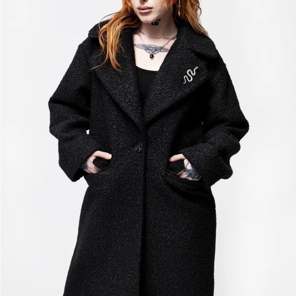 Gorgon Bouclé Oversized Coat - Picture 4 of 5